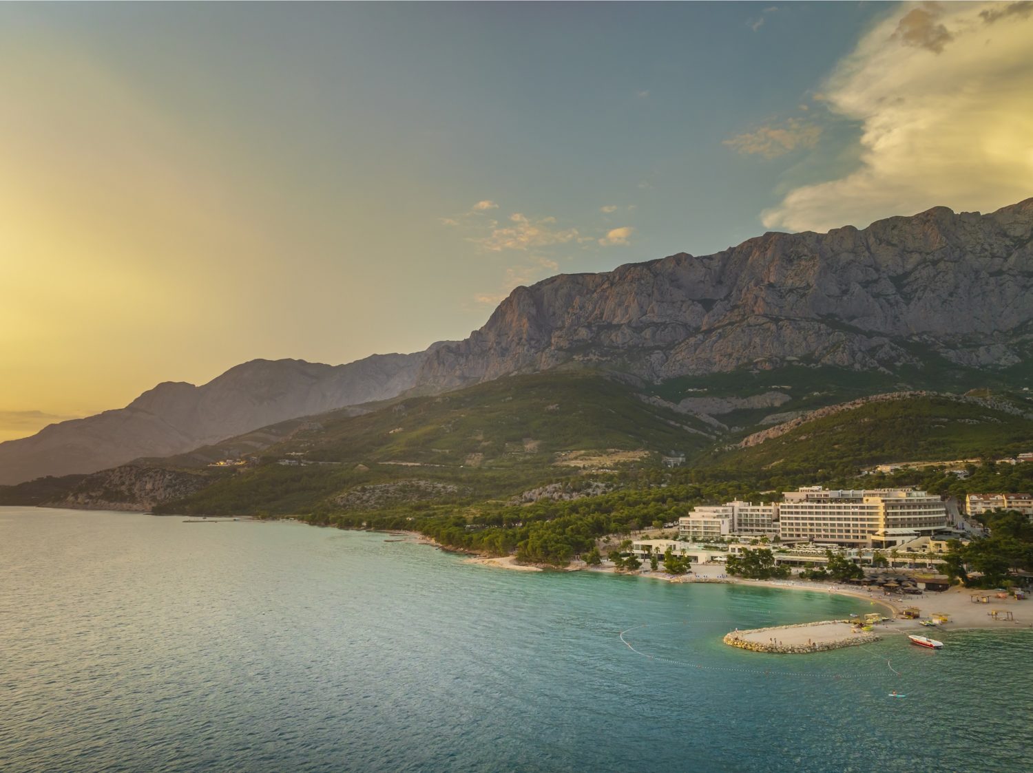 26_Aminess_Khalani_Beach_Hotel_01_Hotel_Overview_hotel-overview-4