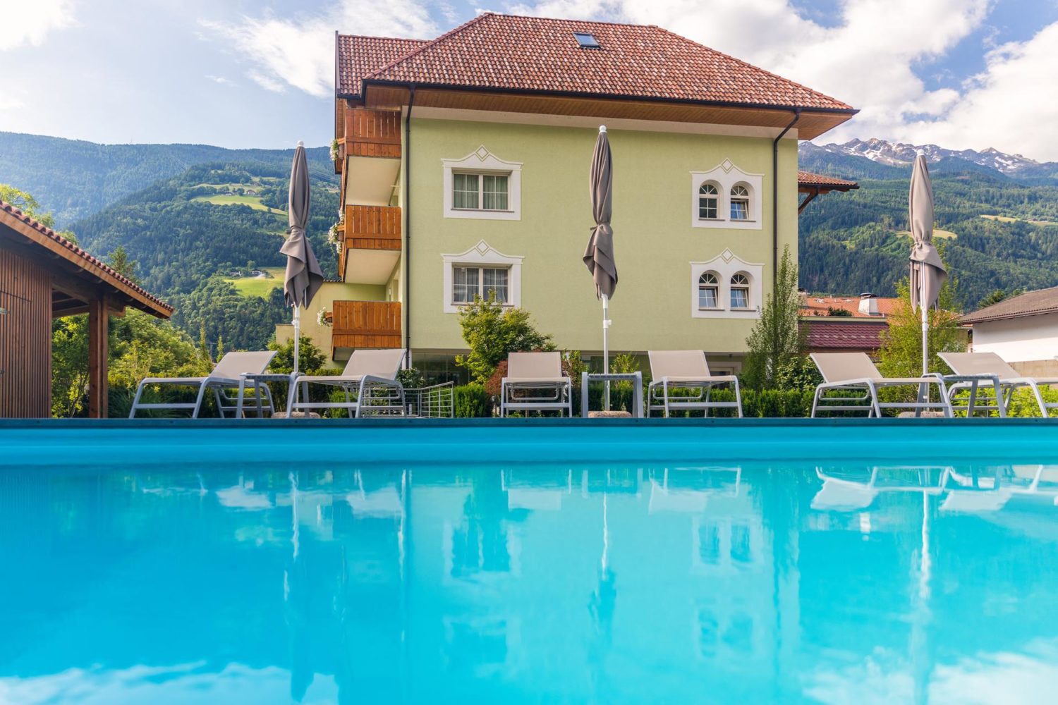 3 Haus mit Pool (1)