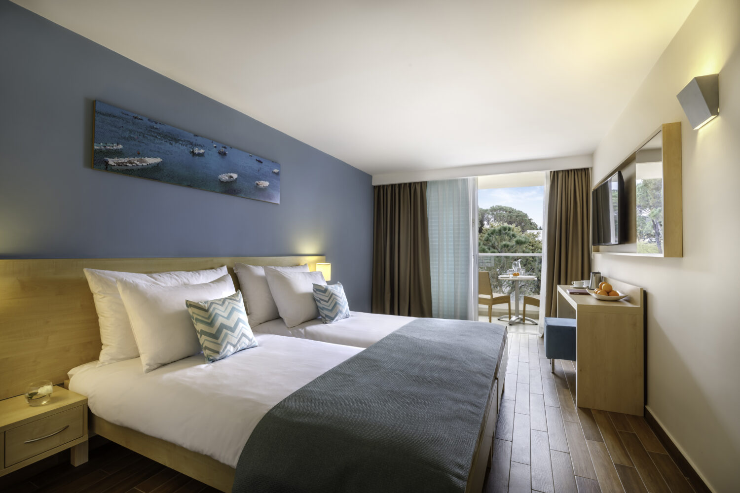 Valamar_Bellevue_Superior_Family_Room_00_1623322557